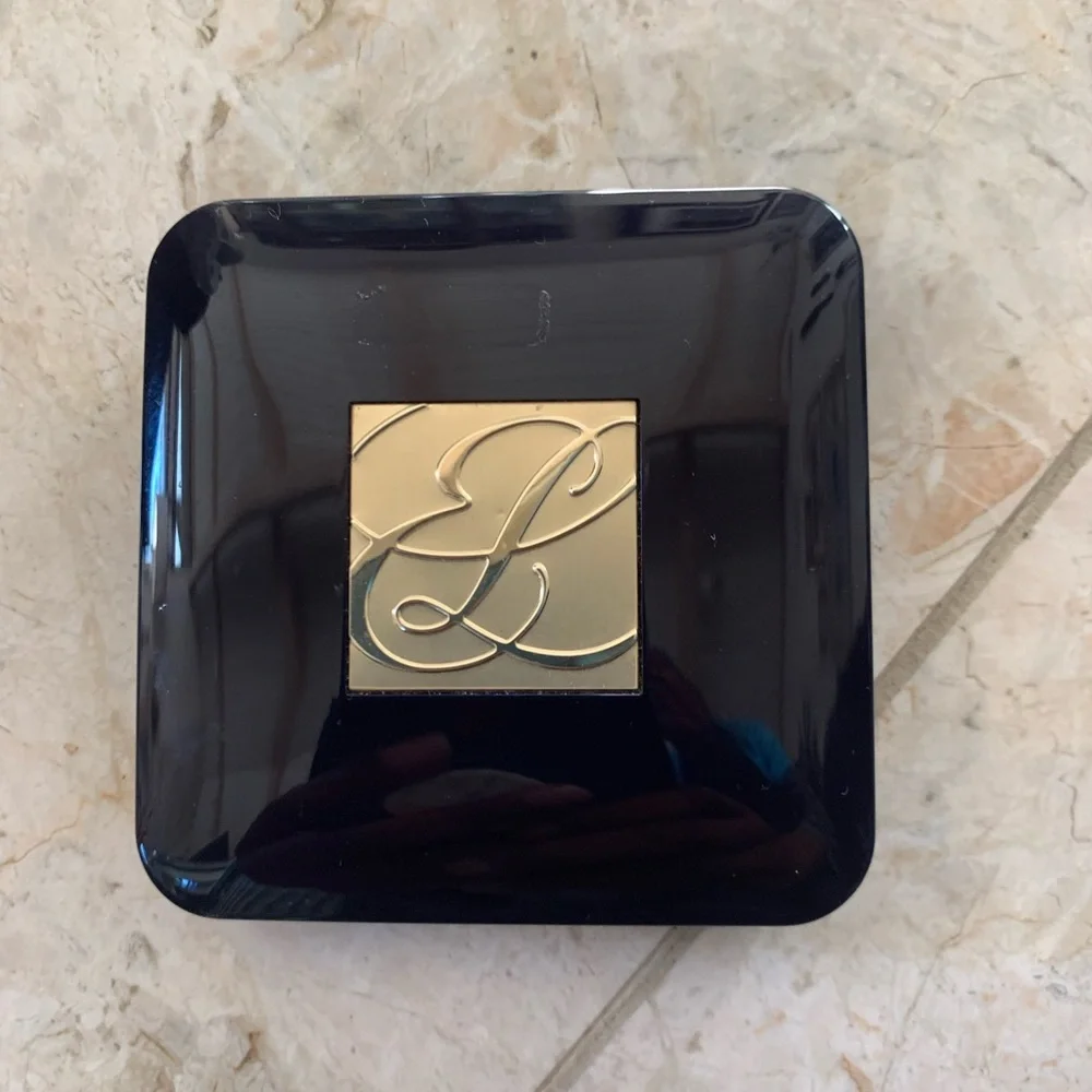 New Estee Lauder Signature Eyeshadow Quad 18 BLACK SMOKE/RARE